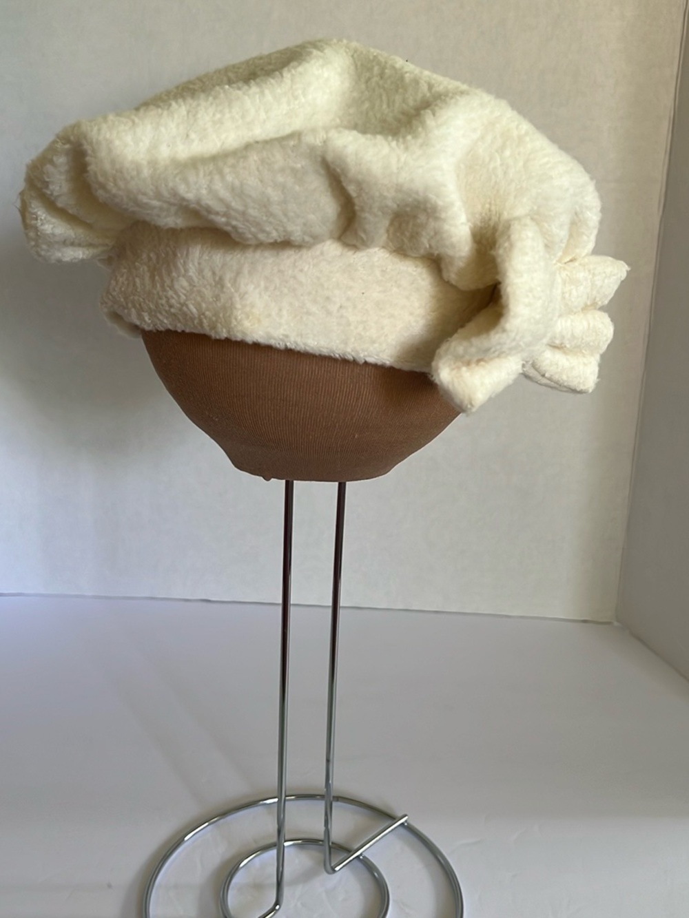 Vintage Kids Cream Fuzzy Bouclé Beret Hat